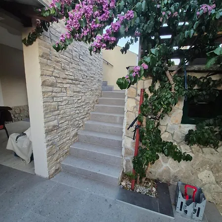 Snjezana Apartman Rupalj